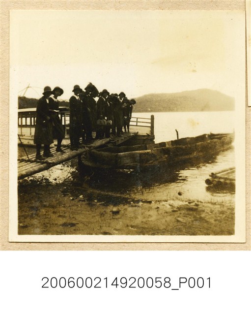 臺南長老教女學校學生校外教學留影 (共1張)