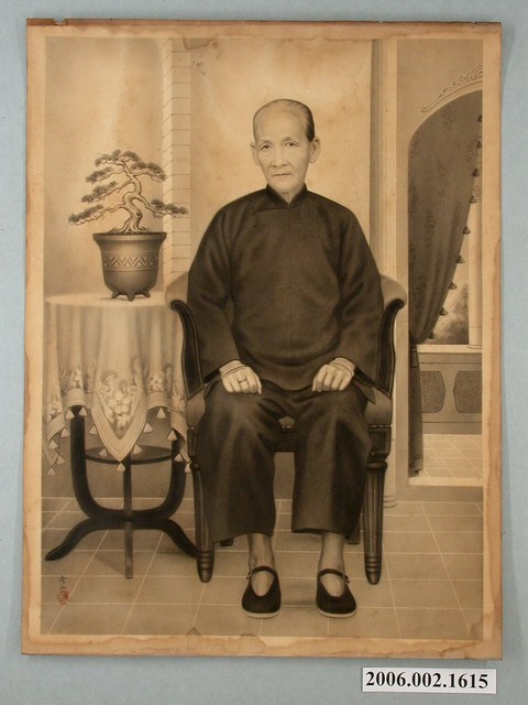 坐姿女祖先畫像 (共1張)