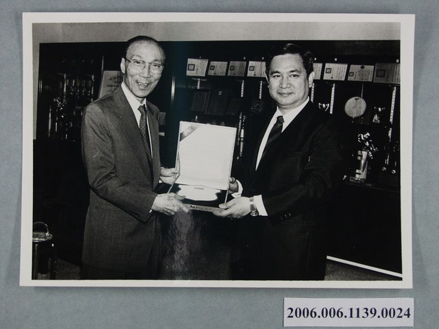 74年影視界香港訪問團照片 24 (共1張)