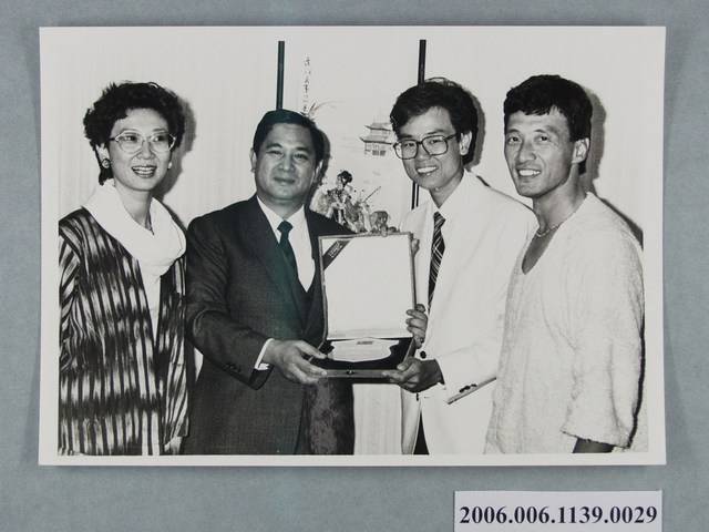 74年影視界香港訪問團照片 29 (共1張)