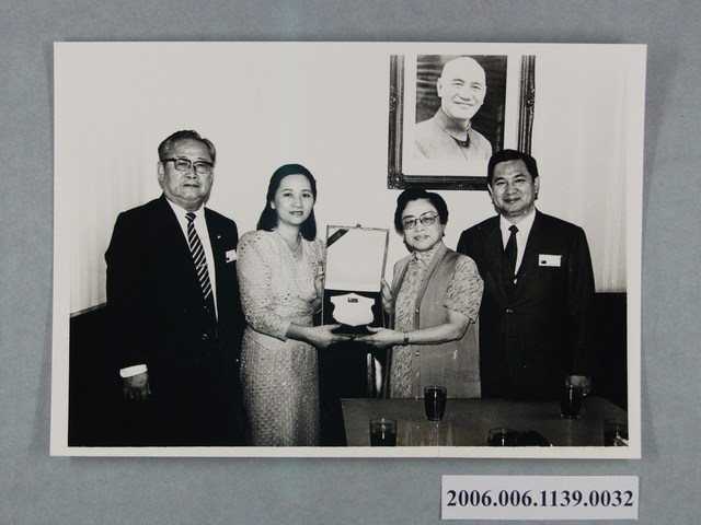 74年影視界香港訪問團照片 32 (共1張)