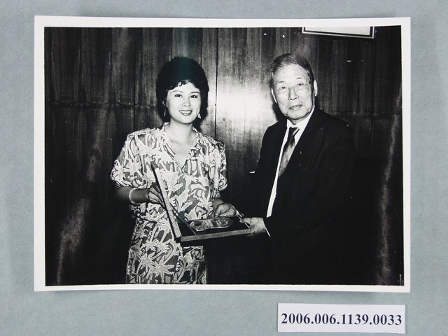 74年影視界香港訪問團照片 33 (共1張)