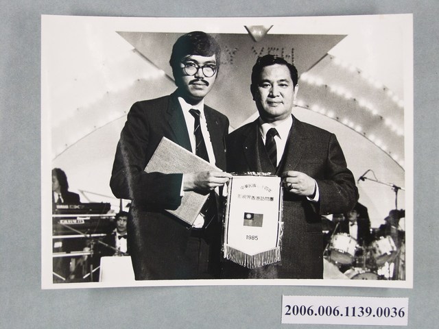 74年影視界香港訪問團照片 36 (共1張)