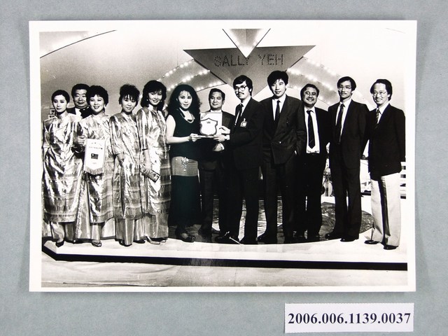 74年影視界香港訪問團照片 37 (共1張)