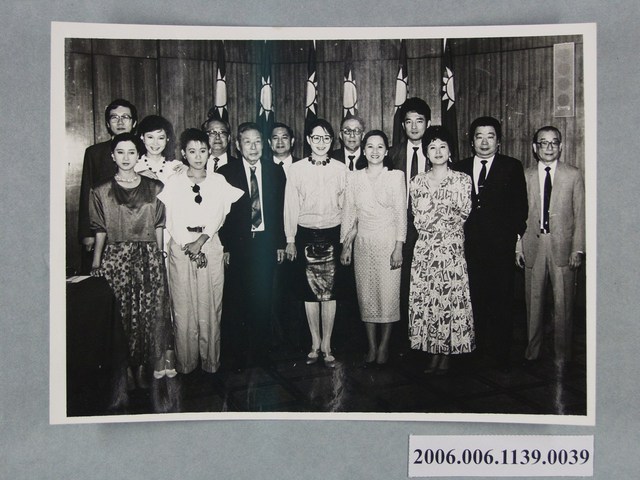 74年影視界香港訪問團照片 39 (共1張)