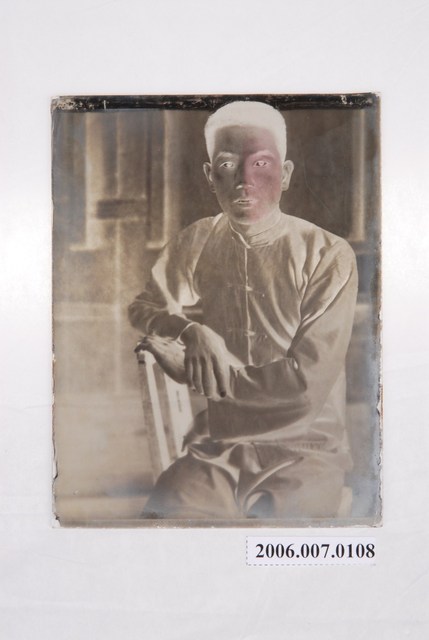 男子獨照玻璃底片 (共2張)