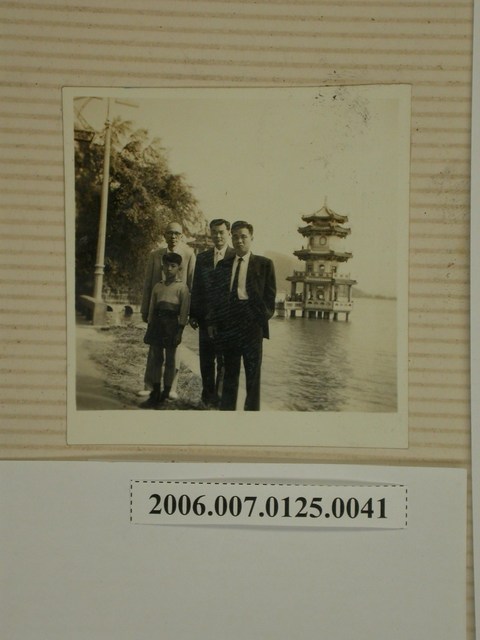 4人合照 (共2張)