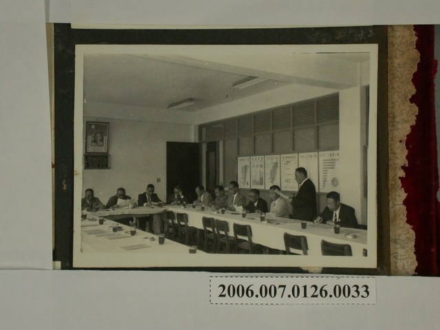 《陳錫卿先生施政照片集》〈民政廳會議情形〉 (共2張)