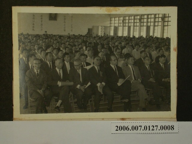 第29屆防空節與會人員恭聽獻辭 (共1張)