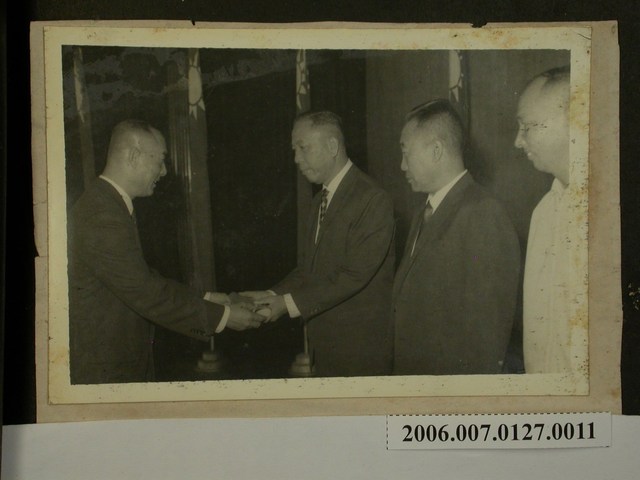 第29屆防空節頒發防護設備管理績優單位獎 (共2張)