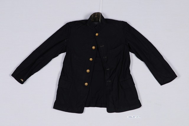 臺南市八幡商店製造學生制服 (共2張)