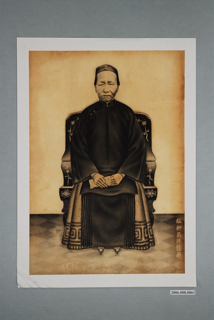 坐姿女祖先畫像 (共1張)