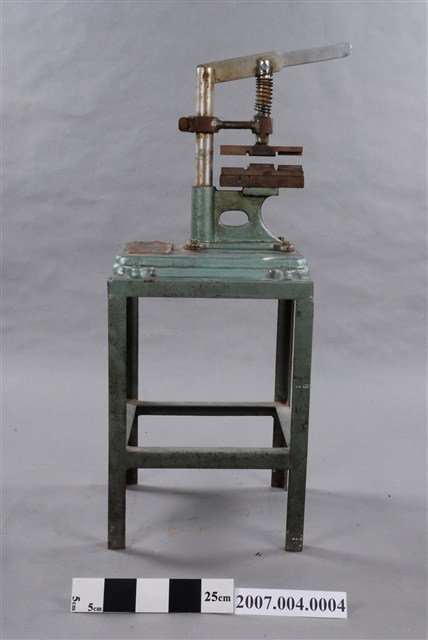 軟膏壓尾機 (共5張)