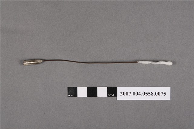 耳鼻喉科螺柄捲棉棒含棉花 (共4張)