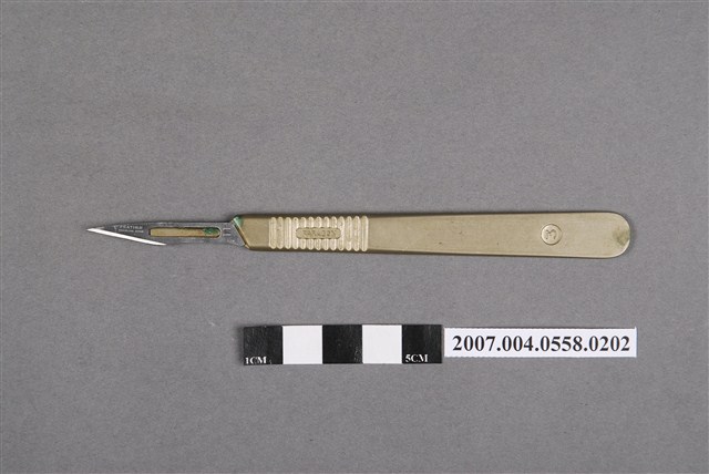 英國製PARAGON3號手術刀柄含日本製FEATHER不鏽鋼11號刀片 (共4張)