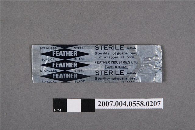 日本製FEATHER不鏽鋼11號無菌手術刀片 (共4張)