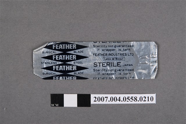 日本製FEATHER不鏽鋼11號無菌手術刀片 (共4張)