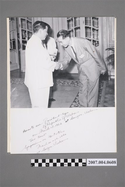 1962年陳拱北與阮總統合照 (共2張)