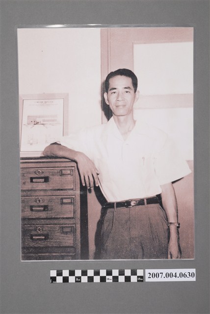 陳拱北獨照 (共2張)