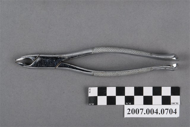 美國製SSW牙科99-C拔牙鉗 (共6張)