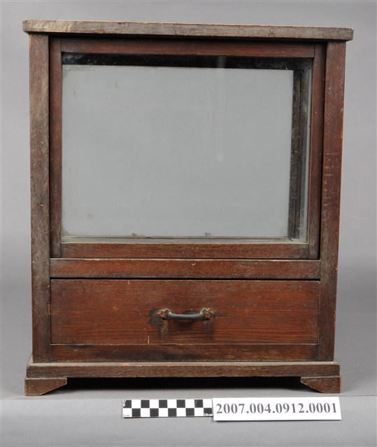 玻璃木櫃 (共8張)