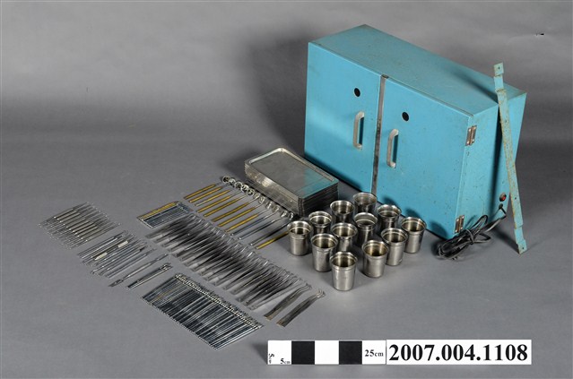 紫外線殺菌箱 (共1張)