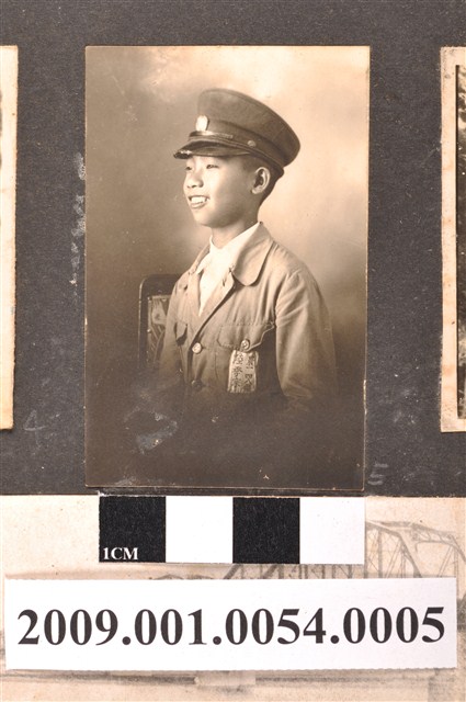 陸季盈四弟陸季宗中學時期個人照 (共1張)