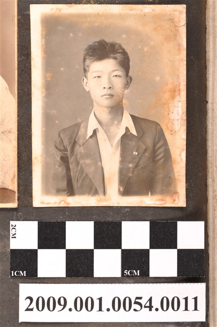 陸季盈三弟陸季雄青年時期個人照 (共1張)