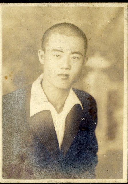 男子個人照 (共2張)