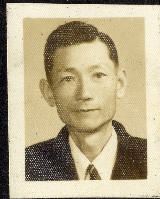 陸季盈中年時期個人照 (共2張)