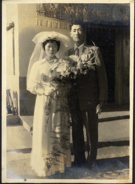 陸季盈六弟陸季友結婚照 (共2張)