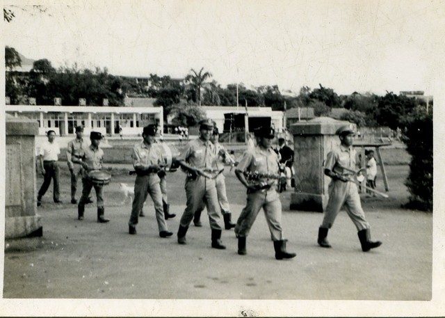 行進隊伍 (共1張)