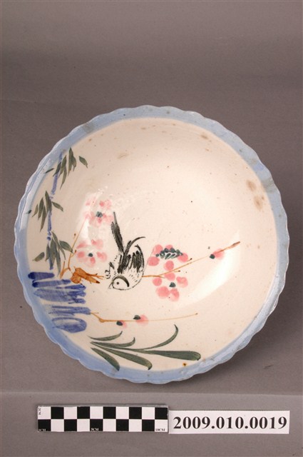 彩繪梅蘭竹鳥紋碗公 (共4張)