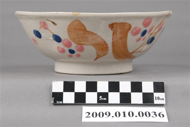 彩繪花卉紋碗 (共4張)