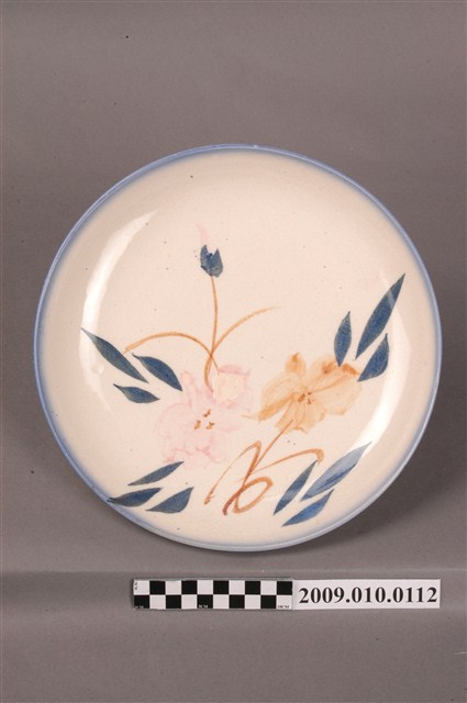 彩繪花卉紋圓盤 (共4張)