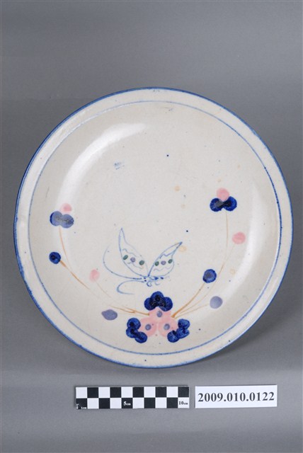 手繪粉紅釉蝴蝶花卉紋圓盤 (共4張)