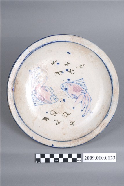 印彩繪粉紅釉金魚紋圓盤 (共4張)