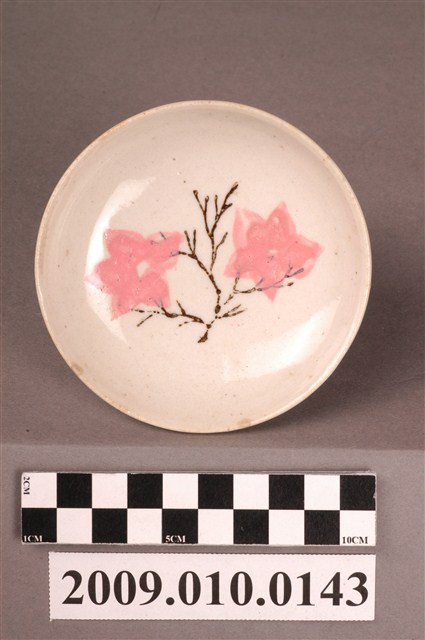 印彩繪粉紅釉花卉紋圓盤 (共4張)