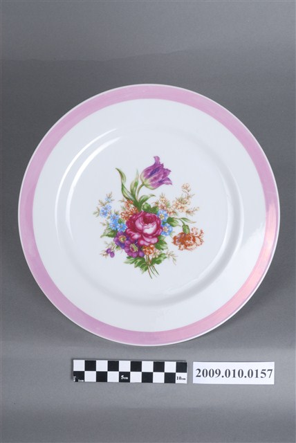 釉上彩花卉紋圓盤 (共4張)