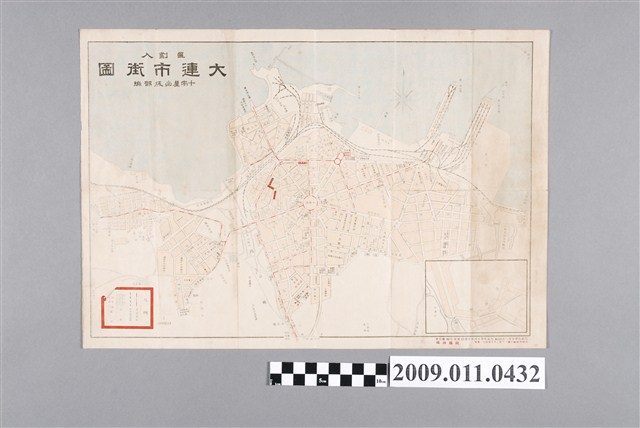 十字屋出版部編〈三萬分一大連市街圖〉 (共2張)