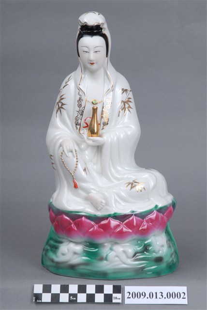 描金彩繪觀音神像瓷偶 (共5張)