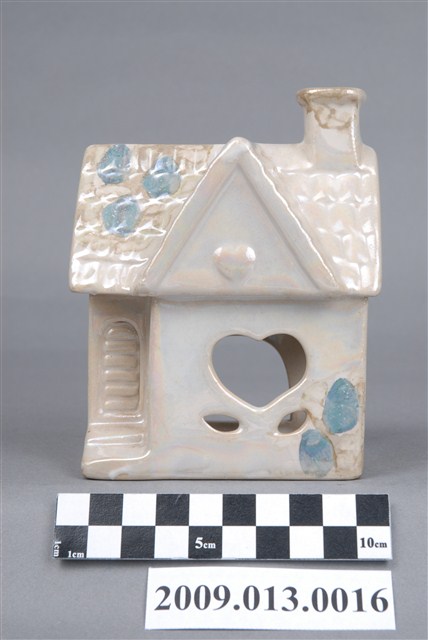 臺灣苗栗產瓷燒小屋造型燈罩 (共5張)