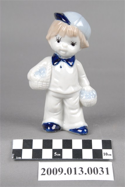 釉下藍彩提籃孩童陶瓷人偶 (共5張)