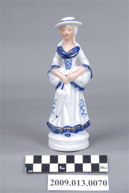 青花西洋貴族淑女瓷偶 (共5張)