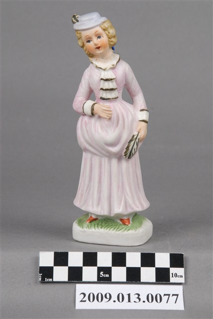 臺灣苗栗產西洋仕女裝飾陶瓷 (共5張)