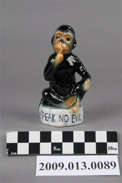 黑釉猴子陶瓷玩偶 (共5張)
