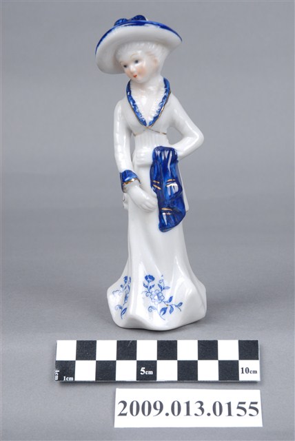 青花西洋貴族仕女瓷偶 (共5張)