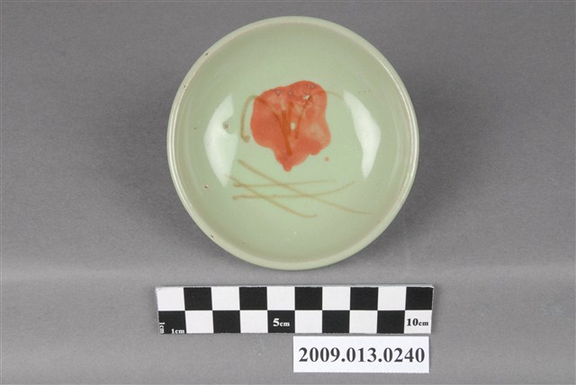 青瓷紅釉手繪花卉紋碟 (共8張)