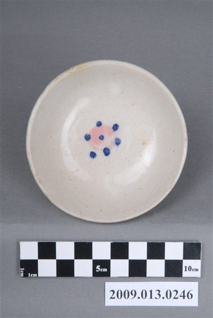 青花粉紅彩花卉紋碟 (共4張)