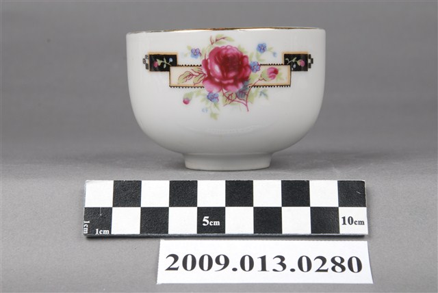 轉印花卉紋茶杯 (共9張)